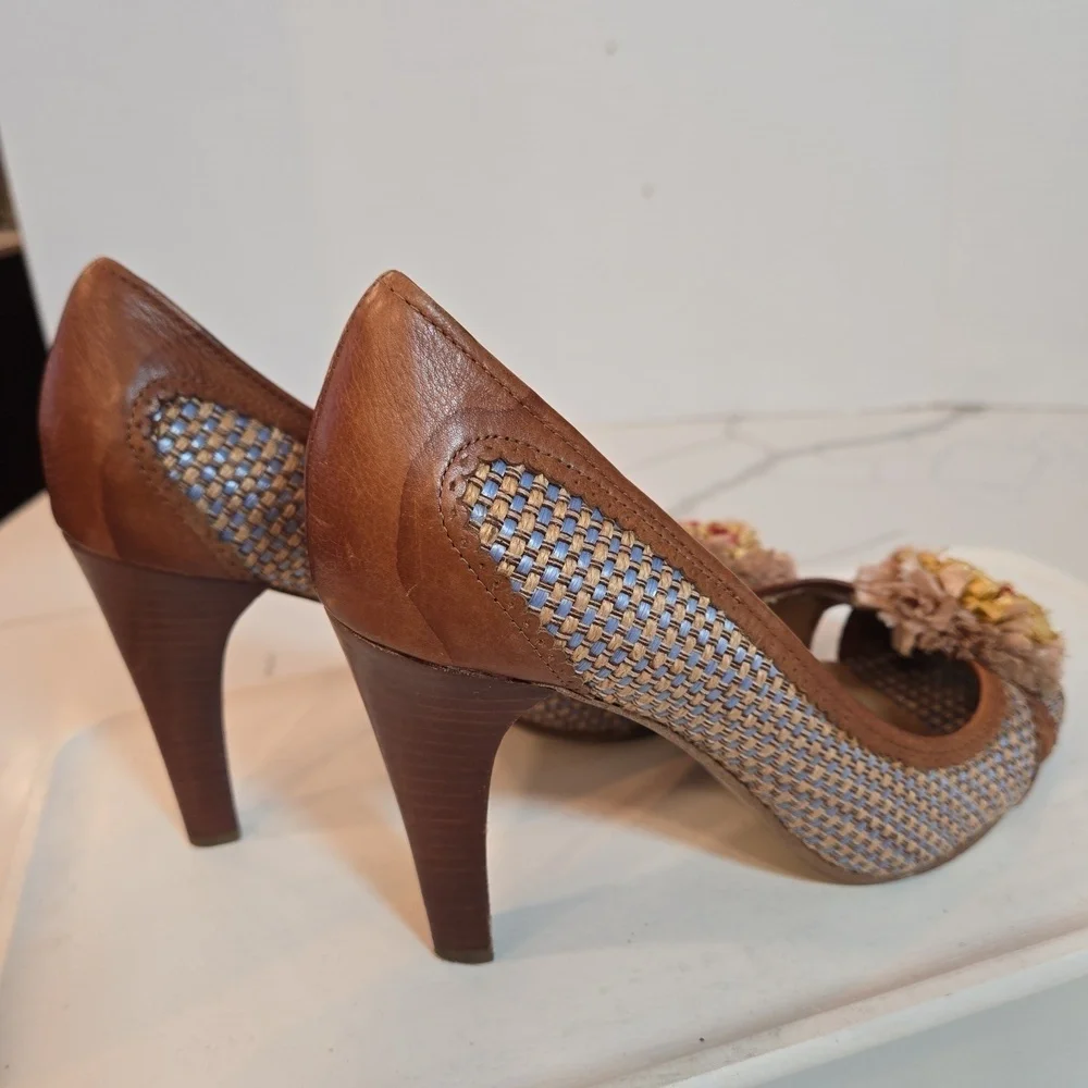 Enzo Angiolini Floral Weave Leather Peep Toe Fairycore Boho Heels Brown Blue 8.5